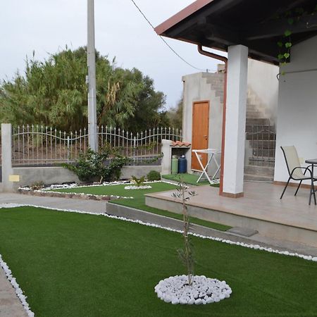 Casa Giovanna San Giovanni Suèrgiu Exterior foto